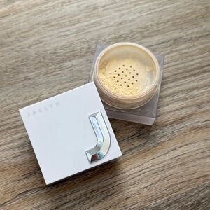 Jaclyn Cosmetics Loose Setting Powder - Brightening Light Banana